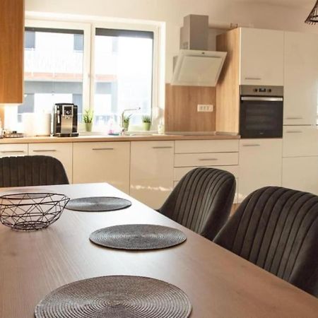 5 Dream Apartment 5 Cu Parcare Privata Oradea Εξωτερικό φωτογραφία